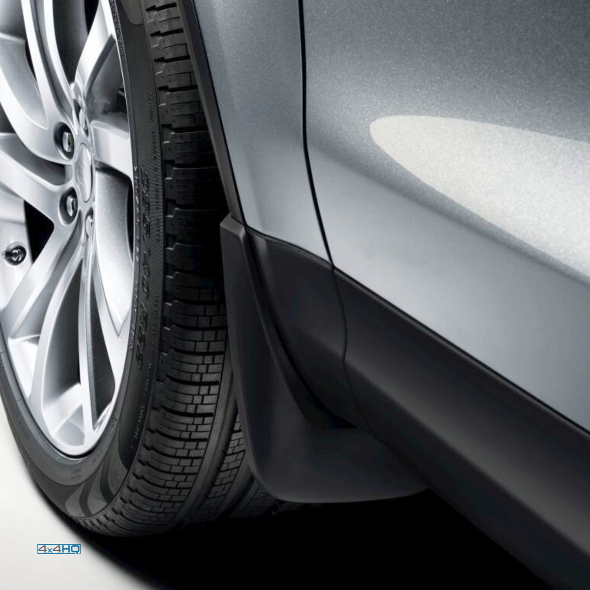 Genuine Land Rover Discovery 5 (L462) Mud Flaps — 4x4HQ