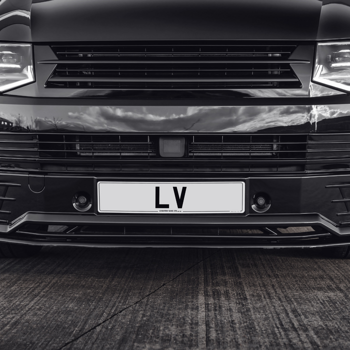 VW - Transporter - T6 - Badge-less Grille - Gloss Black (2015-2019)