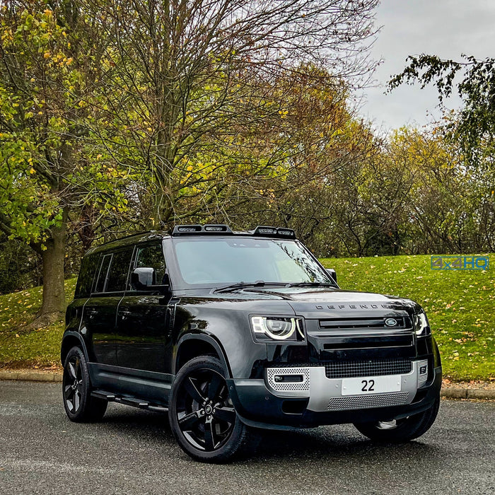Modified Defender fitted with Gloss Black Side Steps by 4x4HQ